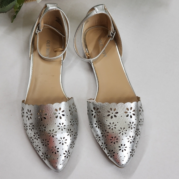 Old Navy Shoes - Old Navy Silver Floral Cutout Flats